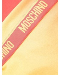 gelber Pullover mit einem Kapuze von Moschino