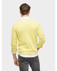 gelber Pullover mit einem V-Ausschnitt von Tom Tailor