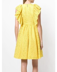 gelbes ausgestelltes Kleid mit Lochstickerei von MSGM