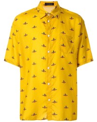 gelbes bedrucktes Kurzarmhemd von JohnUNDERCOVE