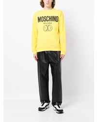 gelbes bedrucktes Sweatshirt von Moschino