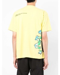 gelbes bedrucktes T-Shirt mit einem Rundhalsausschnitt von AAPE BY A BATHING APE