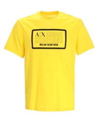 gelbes bedrucktes T-Shirt mit einem Rundhalsausschnitt von Armani Exchange
