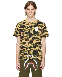 gelbes bedrucktes T-Shirt mit einem Rundhalsausschnitt von BAPE