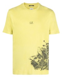 gelbes bedrucktes T-Shirt mit einem Rundhalsausschnitt von C.P. Company