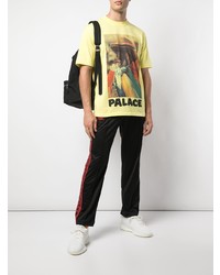 gelbes bedrucktes T-Shirt mit einem Rundhalsausschnitt von Palace