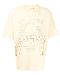 gelbes bedrucktes T-Shirt mit einem Rundhalsausschnitt von HONOR THE GIFT