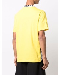 gelbes bedrucktes T-Shirt mit einem Rundhalsausschnitt von Versace