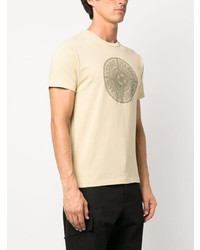 gelbes bedrucktes T-Shirt mit einem Rundhalsausschnitt von Stone Island