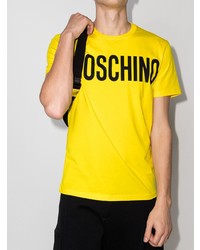 gelbes bedrucktes T-Shirt mit einem Rundhalsausschnitt von Moschino