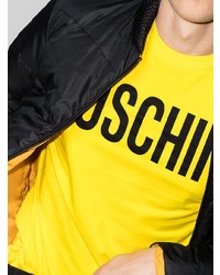 gelbes bedrucktes T-Shirt mit einem Rundhalsausschnitt von Moschino