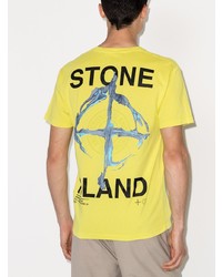 gelbes bedrucktes T-Shirt mit einem Rundhalsausschnitt von Stone Island