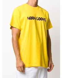 gelbes bedrucktes T-Shirt mit einem Rundhalsausschnitt von Noon Goons