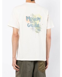 gelbes bedrucktes T-Shirt mit einem Rundhalsausschnitt von Musium Div.