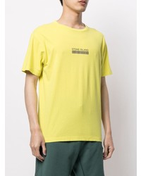 gelbes bedrucktes T-Shirt mit einem Rundhalsausschnitt von Stone Island