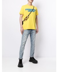 gelbes bedrucktes T-Shirt mit einem Rundhalsausschnitt von DSQUARED2