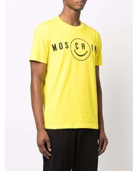 gelbes bedrucktes T-Shirt mit einem Rundhalsausschnitt von Moschino