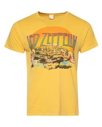 gelbes bedrucktes T-Shirt mit einem Rundhalsausschnitt von MadeWorn