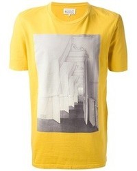 gelbes bedrucktes T-Shirt mit einem Rundhalsausschnitt von Maison Martin Margiela