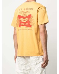 gelbes bedrucktes T-Shirt mit einem Rundhalsausschnitt von Local Authority