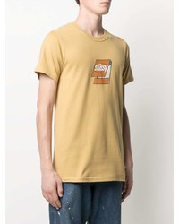 gelbes bedrucktes T-Shirt mit einem Rundhalsausschnitt von Stussy