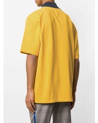 gelbes bedrucktes T-Shirt mit einem Rundhalsausschnitt von Calvin Klein 205W39nyc