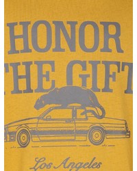 gelbes bedrucktes T-Shirt mit einem Rundhalsausschnitt von HONOR THE GIFT