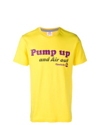 gelbes bedrucktes T-Shirt mit einem Rundhalsausschnitt von Reebok