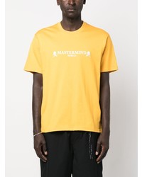 gelbes bedrucktes T-Shirt mit einem Rundhalsausschnitt von Mastermind Japan