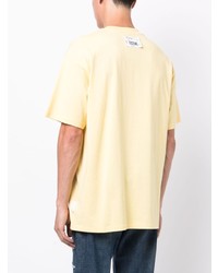 gelbes bedrucktes T-Shirt mit einem Rundhalsausschnitt von Izzue