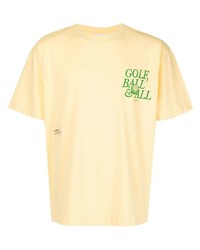 gelbes bedrucktes T-Shirt mit einem Rundhalsausschnitt von Students