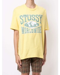 gelbes bedrucktes T-Shirt mit einem Rundhalsausschnitt von Stussy