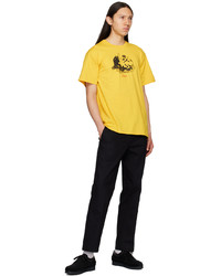 gelbes bedrucktes T-Shirt mit einem Rundhalsausschnitt von Noah