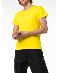 gelbes besticktes T-Shirt mit einem Rundhalsausschnitt von Nasaseasons