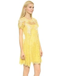 gelbes gerade geschnittenes Kleid aus Spitze von Marchesa