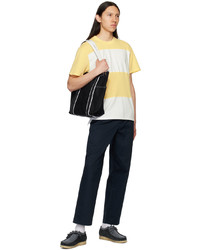 gelbes horizontal gestreiftes T-Shirt mit einem Rundhalsausschnitt aus Netzstoff von Noah