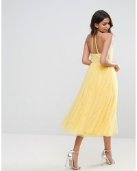 gelbes Midikleid aus Tüll von Asos