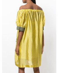 gelbes schulterfreies Kleid von Sacai