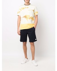 gelbes T-Shirt mit einem Rundhalsausschnitt mit Blumenmuster von Paul Smith