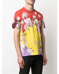 gelbes T-Shirt mit einem Rundhalsausschnitt mit Blumenmuster von Valentino