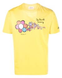 gelbes T-Shirt mit einem Rundhalsausschnitt mit Blumenmuster von MC2 Saint Barth