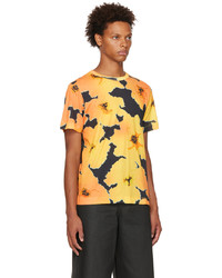 gelbes T-Shirt mit einem Rundhalsausschnitt mit Blumenmuster von Dries Van Noten