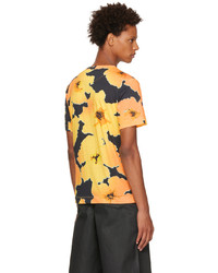 gelbes T-Shirt mit einem Rundhalsausschnitt mit Blumenmuster von Dries Van Noten