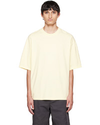gelbes T-Shirt mit einem Rundhalsausschnitt von Axel Arigato