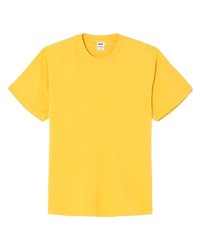 gelbes T-Shirt mit einem Rundhalsausschnitt von RE/DONE