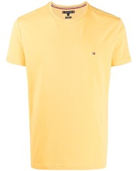 gelbes T-Shirt mit einem Rundhalsausschnitt von Tommy Hilfiger