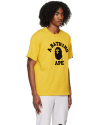 gelbes T-Shirt mit einem Rundhalsausschnitt von BAPE