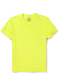 gelbes T-Shirt mit einem V-Ausschnitt