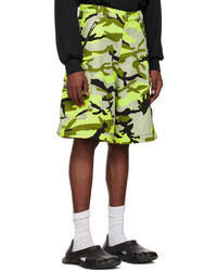 gelbgrüne Camouflage Cargohose von Vetements