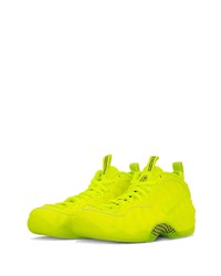 gelbgrüne hohe Sneakers von Nike